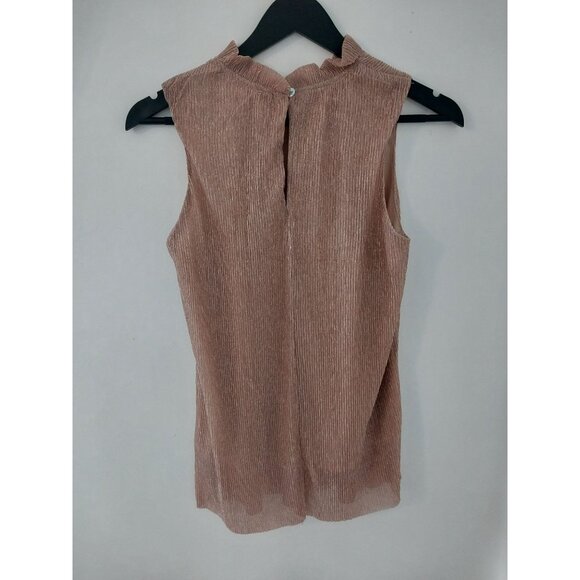 Molly Bracken Premium Pink Shimmer Sleeveless Blouse Sz XS - Picture 2 of 9